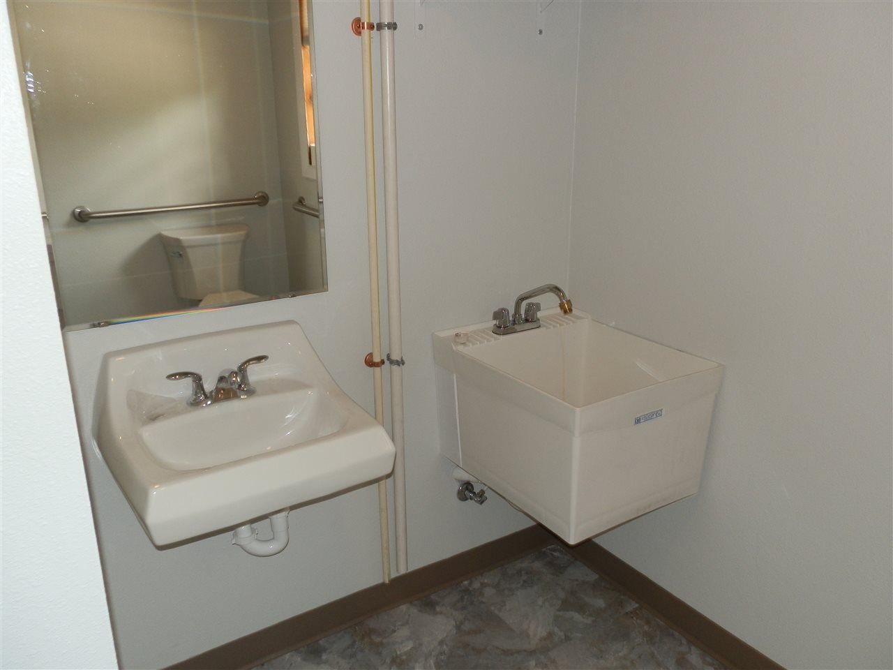 4245 Fox Hills Dr, Janesville, WI 53546